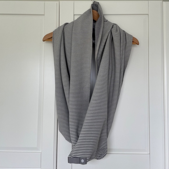 Lululemon Grey and White Striped Vinyasa Scarf/Wrap *Rulu, One Size - Picture 7 of 11
